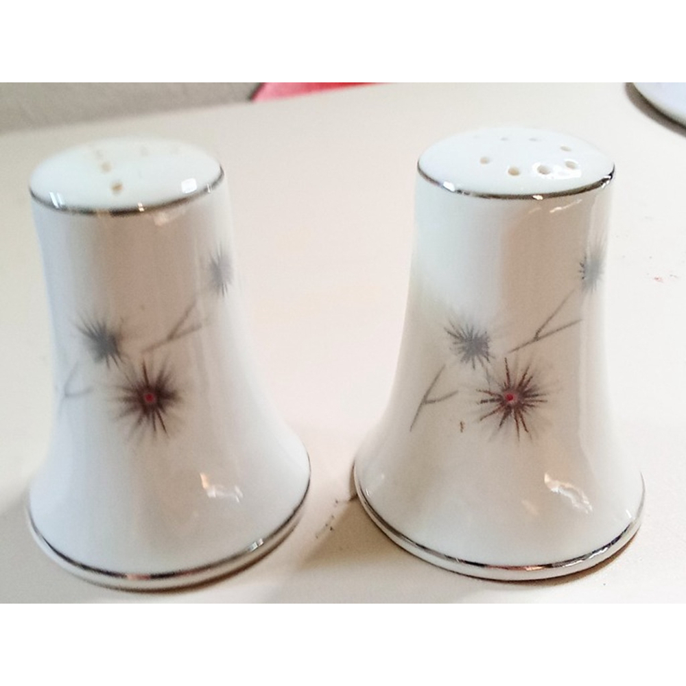 Vintage MCM Atomic Spray Salt & Pepper Shakers White Ceramic Japan